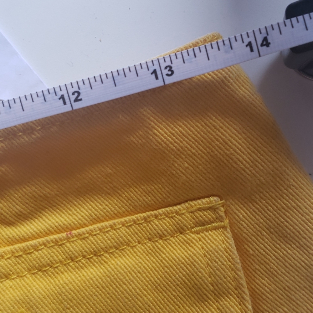 Yellow Tommy Hilfiger Mini Skirt w Front pockets - Picture 4 of 4
